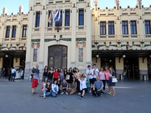 A w wolnym czasie plaża, centrum nauki oraz spotkanie z przyjaciółmi  z Balikesir ( Turcja)